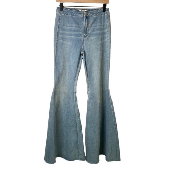 Free People Flare Float On High Rise Distressed Flare Jeans Fray Hem Retro 60's - Picture 2 of 16